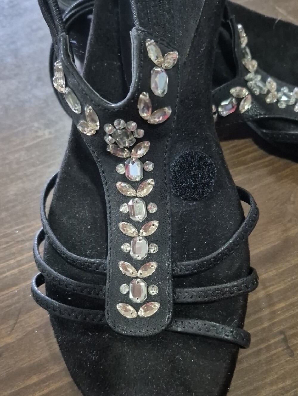 croft & barrow Black Jeweled T-Strap Sandals - Picture 5 of 10